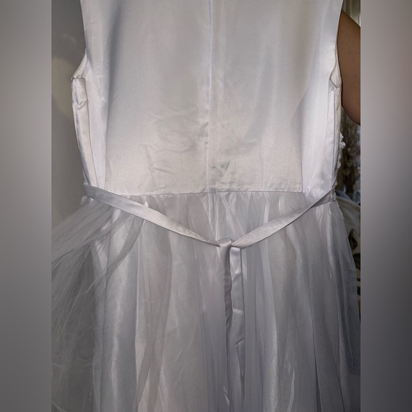 First Communion Dress size 18x for children - Picture 7 of 9